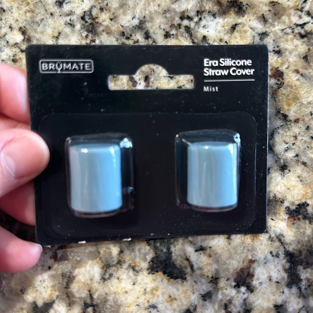 BrüMate era magnetic straw covers.